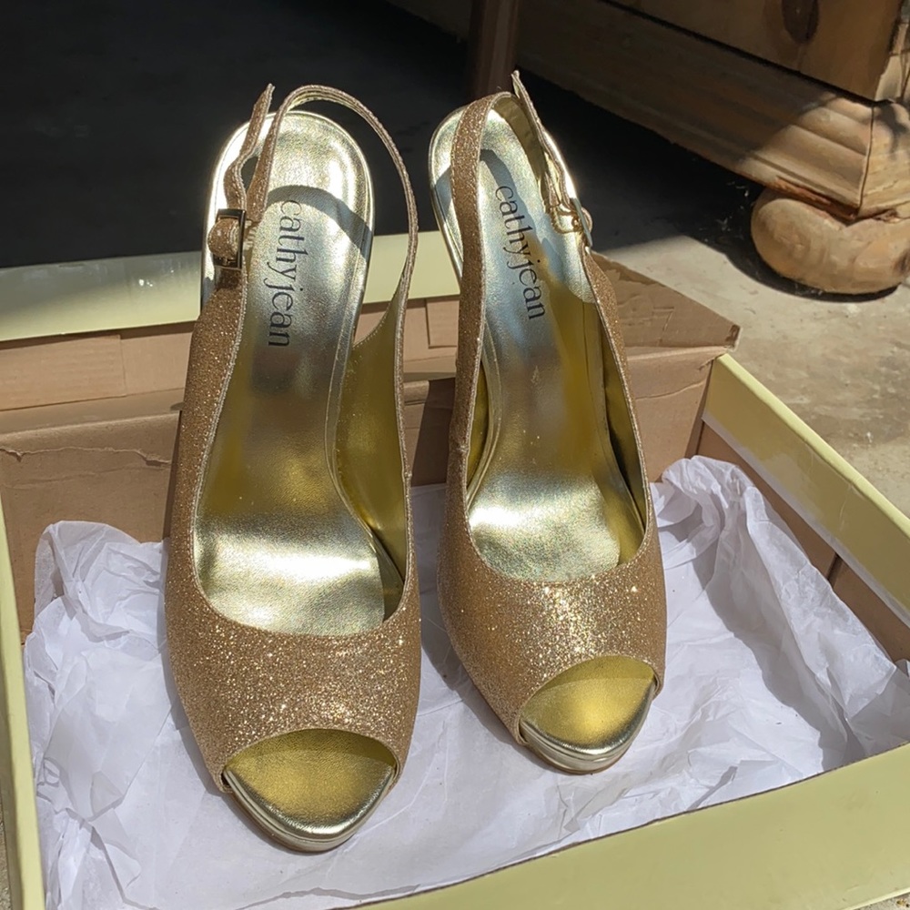 Cathy Jean gold glitter peekaboo toe heels